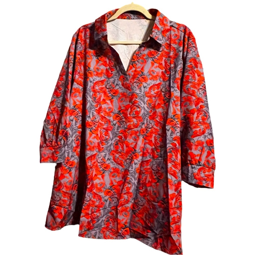 Elegant SUMMER WEIGHT Flowing Women's Top w/ 3/4 sleeves, button down NWOT
